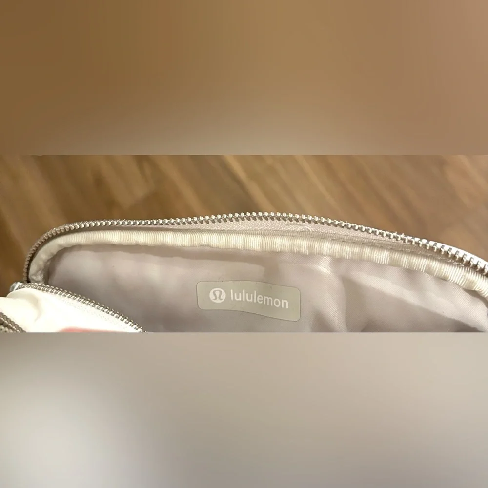 Lululemon Athletica Cream Crossbody Bag 🤍❕ - Picture 7 of 8